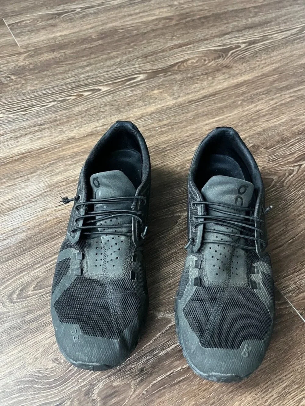 On Cloud Walking Shoe Mens Black Sz 10 in Good Condition